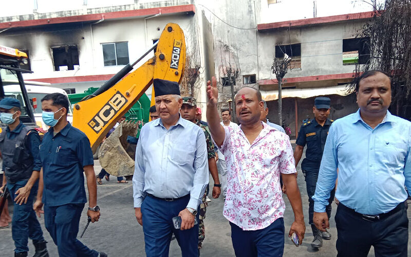 मुख्यमन्त्री आचार्यद्वारा बाँकेका प्रभावित कार्यालयहरूको स्थलगत अनुगमन