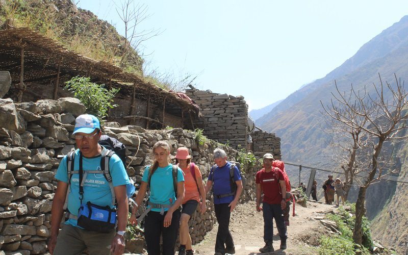 आज विश्व पर्यटन दिवस मनाइँदै