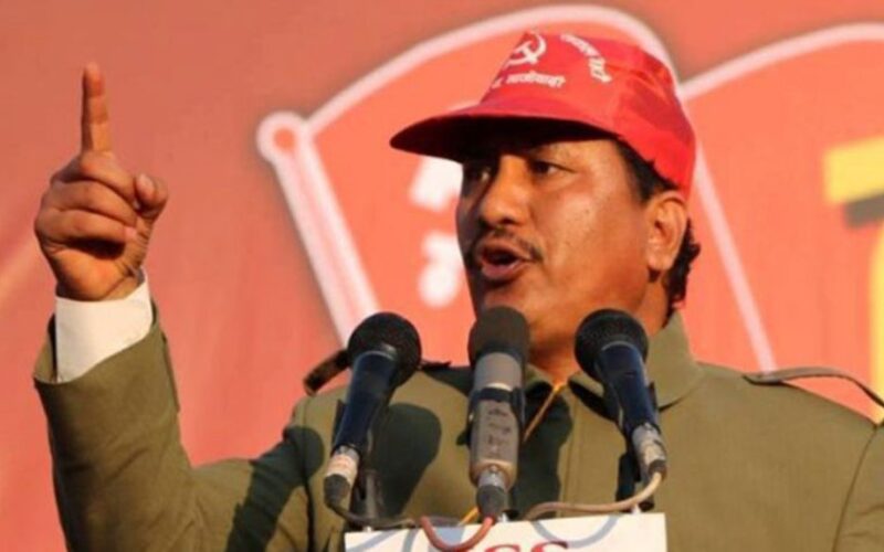 विप्लवले ‘कम्युनिस्ट पार्टी नेपाल’ दल दर्ता गर्दै
