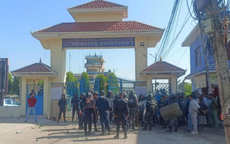 एमाले नेता बस्नेत बारा आउने खबरले विमानस्थलमा तनाव