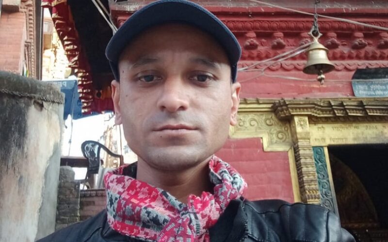 कमाउन गएको छोरा दलालको फन्दामा परेपछि…