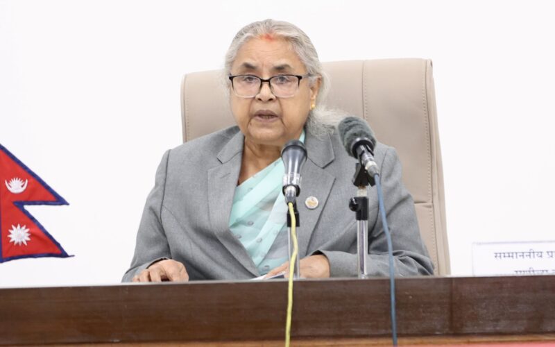 प्रधानमन्त्री कार्कीद्वारा निर्वाचनबारे परामर्श