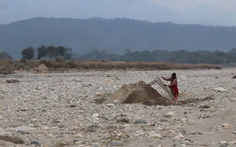 दैनिक छाक टार्न राप्ती बगरमै सङ्घर्ष