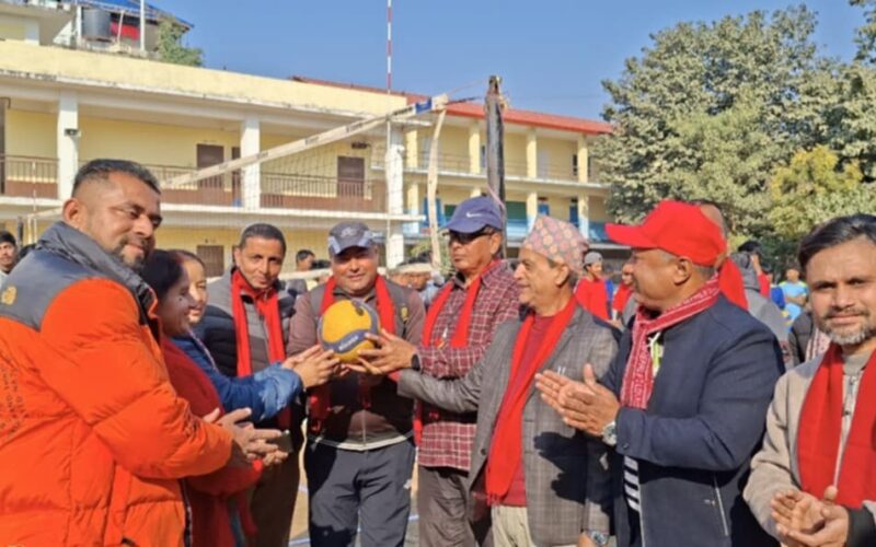 नगरस्तरीय छात्र भलिवल प्रतियोगिता शुरू