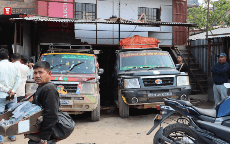 लागुपदार्थ सेवन गरिरहेका टिकट काउन्टरका सात जना कर्मचारी पक्राउ