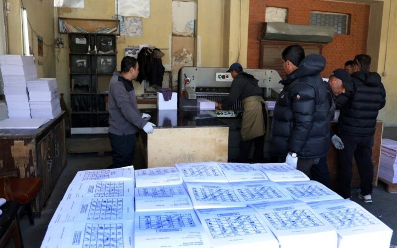 फागुन पहिलो हप्ताभित्रै मतपत्र निर्वाचन क्षेत्रमा पुर्‍याइने