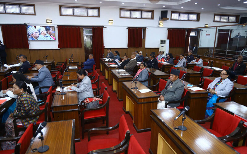 स्वास्थ्य बिमा कार्यक्रमलाई आवश्यक सुधार गर्न आग्रह