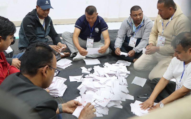 सङ्खुवासभामा एमालेका उम्मेदवारले लिए अग्रता