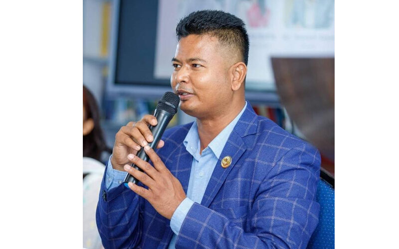 चौधरीले देखाए ३० दिनको कामको हिसाब