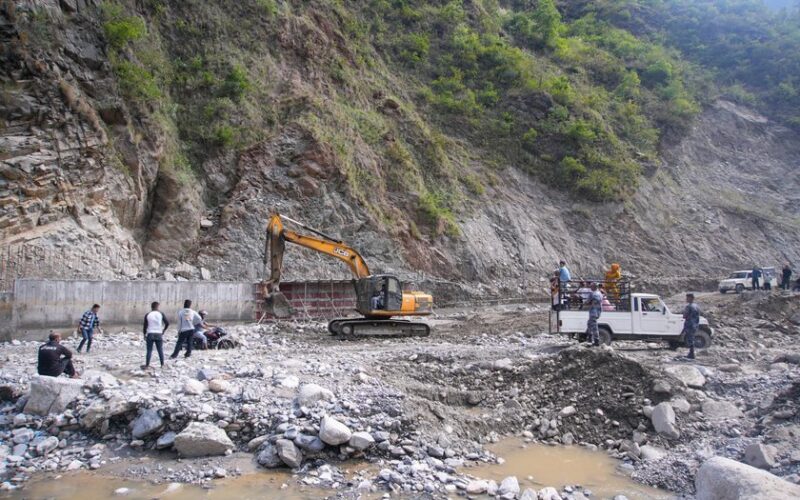 बीपी राजमार्ग: अपडेट लिएर मात्र यात्रा गर्न अनुरोध
