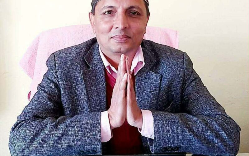 हेटौँडामा बृहत् नि:शुल्क स्वास्थ्य शिविर, मुटु, क्षयरोग र स्त्रीरोगको विशेषज्ञ सेवा उपलब्ध