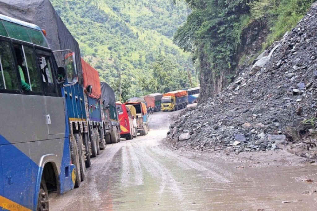 अवरुद्ध नारायणगढ–मुग्लिन सडक पुनः सञ्चालनमा