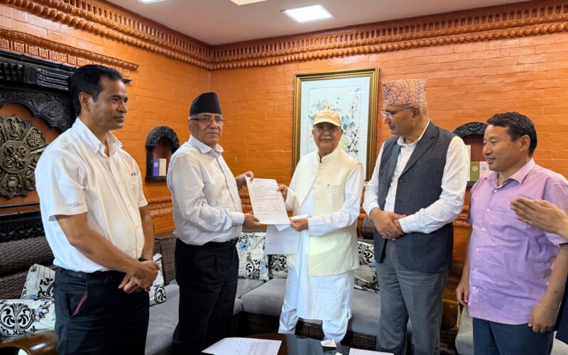पाँच प्रदेशमा नेतृत्व बाँडफाँट गरेका एमाले र नेकपाले मधेश र गण्डकीमा अन्य दलसँग परामर्श गर्ने