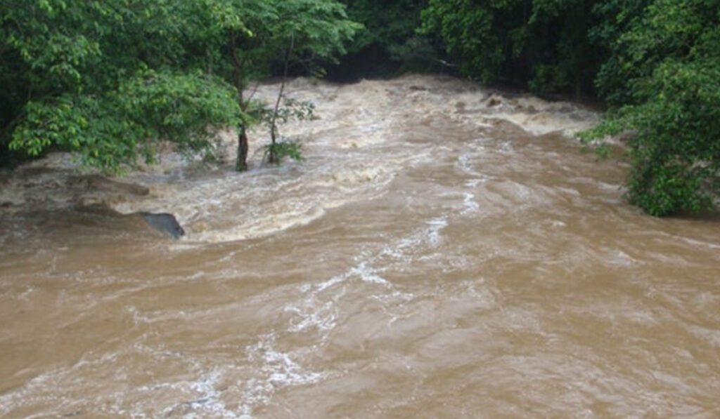महोत्तरीमा बाढीले बगाउँदा एकजनाको मृत्यु
