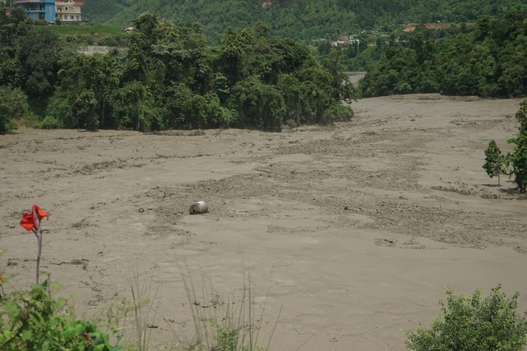 भोटेकोशी बाढीको जोखिम सुस्तासम्म पर्न सक्ने अनुमान
